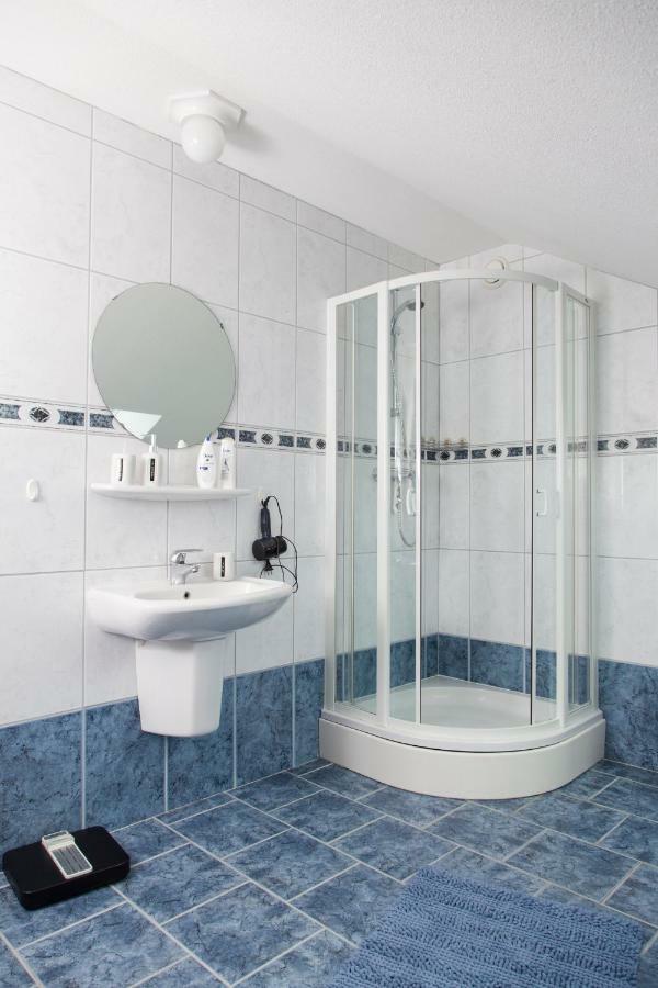Njoy-Uithof Bed and Breakfast L'Aia Esterno foto
